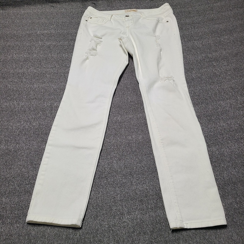 True Freedom Toothpick Skinny Jeans White Distressed Size 11‎